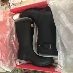 BRAND NEW BLACK HUNTER BOOTS SIZE 8
